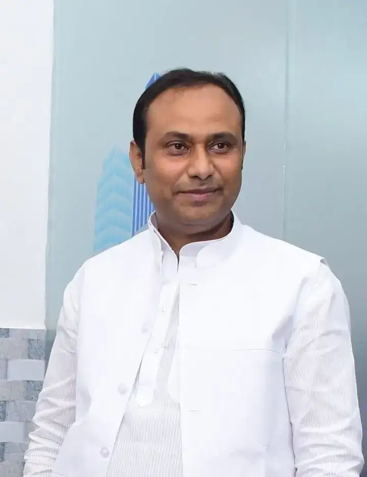 Waseem Siddiqui - Director, Infra & Travels Pvt. Ltd.